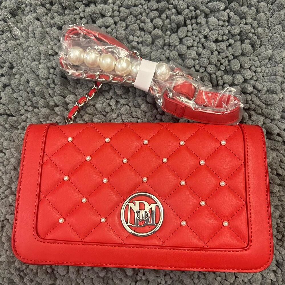 🔥HOT SALE!!!🔥Badgley-mischka Women's Red Bag White pearls Silver